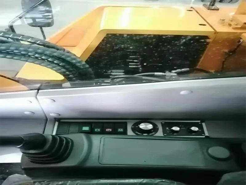 ホイール式掘削機